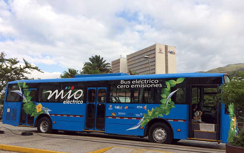 En el Valle se fabricó y puso a prueba el primer bus eléctrico 100 por ciento colombiano