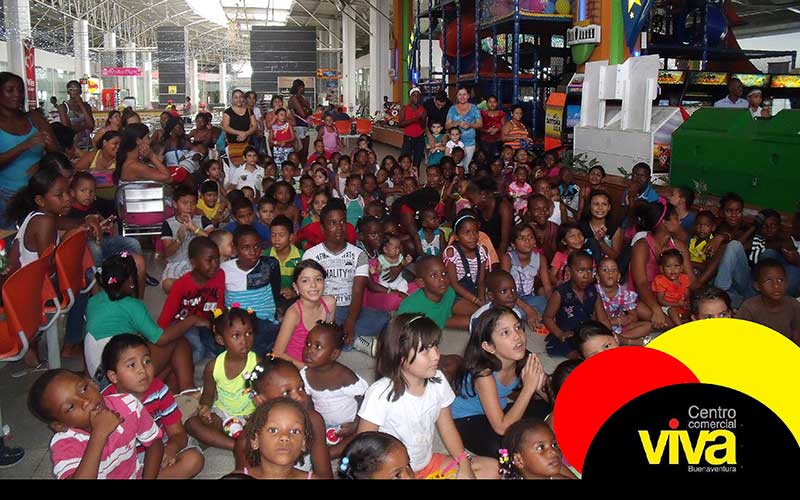 Con masiva participación del público se iniciaron las novenas navideñas en Viva Buenaventura
