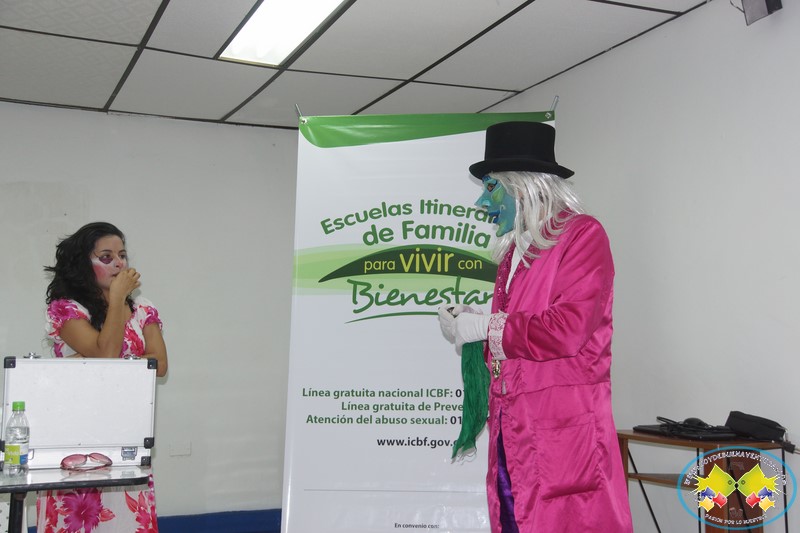 El ICBF y la Fundación Plan, presentan en Buenaventura la obra 'La Vida es un Carnaval'