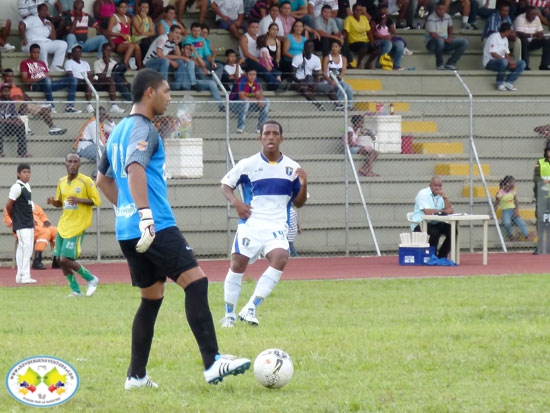 Con mayor efectividad en la portería contraria, el Dépor venció 2-1 al Pacífico en el Polideportivo El Cristal