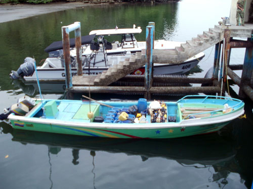 Retenida embarcación ecuatoriana con pesca ilegal
