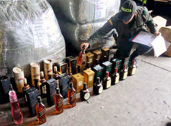 La Policía Nacional se incautó 20 botellas de whisky de diferentes marcas