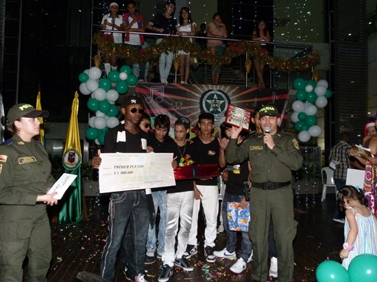 Finalizó el primer concurso de canto Por Ti Buenaventura del Distrito Especial de Policía