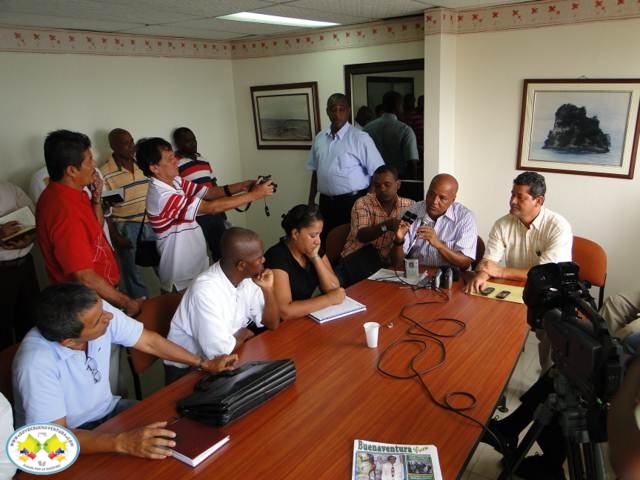 El alcalde está complacido por la participación de Buenaventura en la Primera B