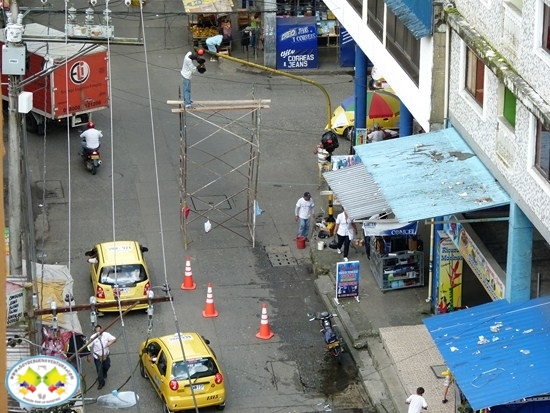 Realizan mantenimiento a los semáforos de la ciudad