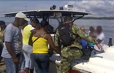 Armada Nacional rescata 23 personas en el mar pacífico