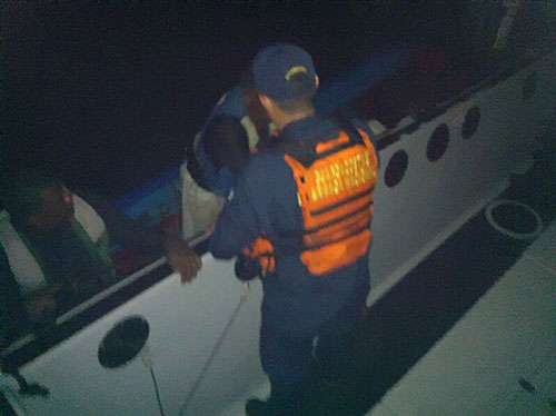 Rescatadas seis personas en dos embarcaciones a la deriva