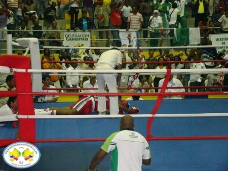 A Oscar Rivas solo le bastaron 15 segundos para noquear a su rival