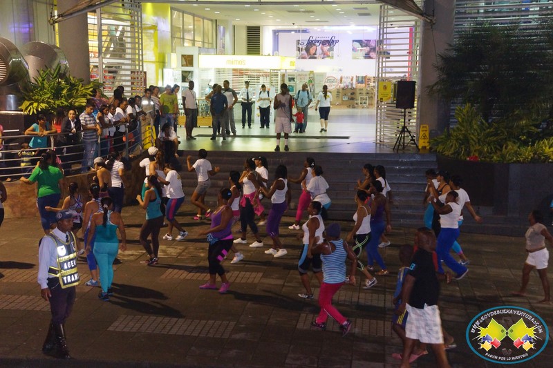 Se realizó la primera rumbaterapia nocturna en Viva Buenaventura