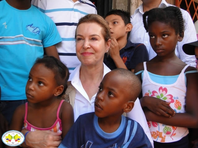 Visita de la candidata presidencial Noemí Sanín