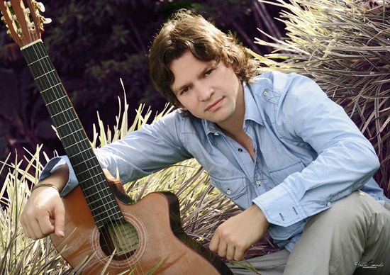 “Me he dejado llevar por momentos de amor”: confesiones musicales de Santiago Palacino