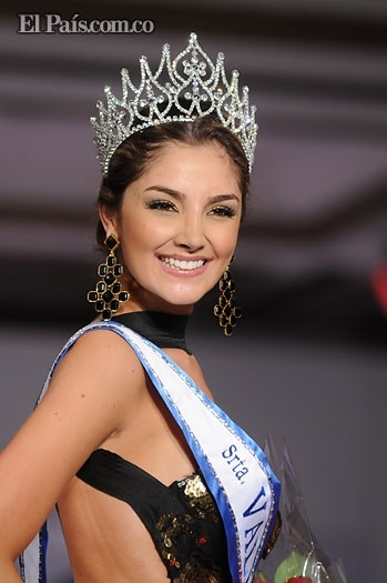 La Señorita Valle es la representante de Versalles
