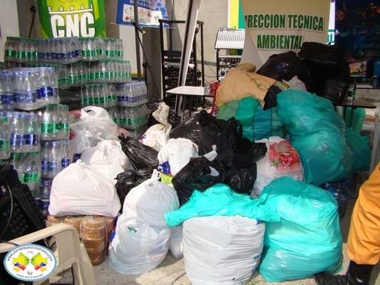 NUEVE TONELADAS DE AYUDAS SE RECOGIERON AYER EN LA TELETÓN PRO DAMNIFICADOS DE TUMACO