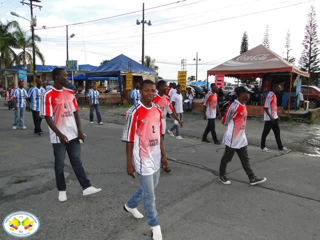 Con desfile inaugural la Dirección Técnica de Deportes dio inicio al II Campeonato de Fútbol de Salón 100 barrios
