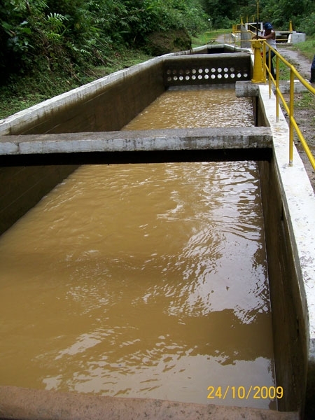 Crecientes, niveles de turbiedad y derrumbe en la cuenca del Río Escalerete, causa nueva suspensión del Servicio de Agua