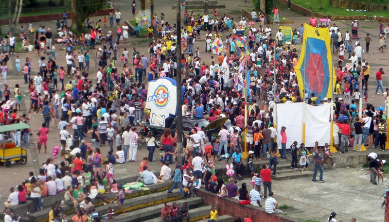 Bonaverenses se lucieron  en el concurso de las Unocometas al Aire