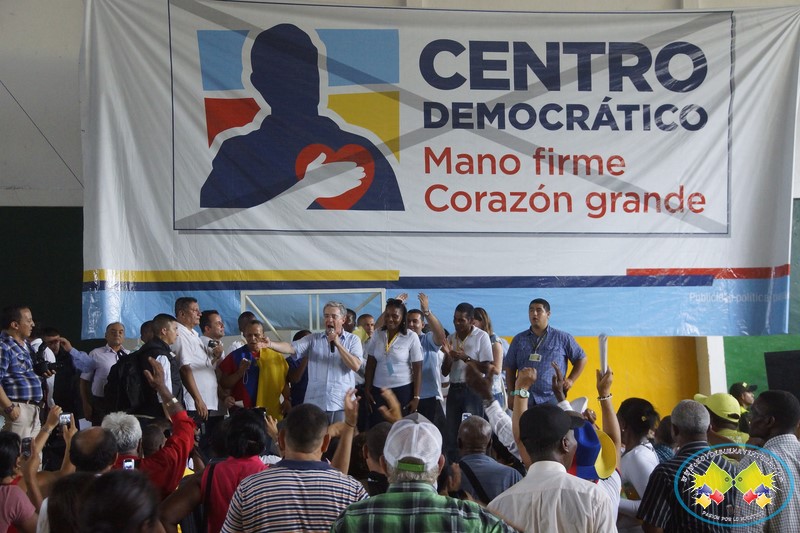 Zuluaga promete convertir a Buenaventura en una sede alterna de su Gobierno: Álvaro Uribe