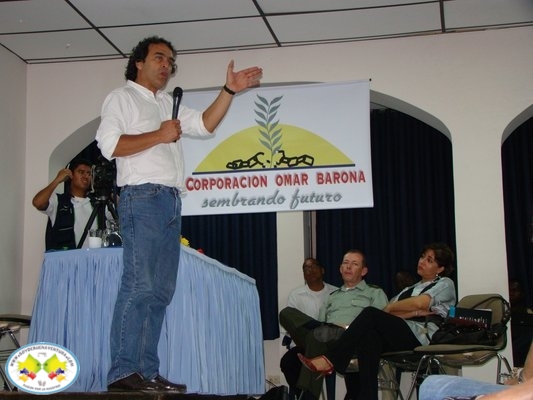 Un éxito total fue la visita de Sergio Fajardo a Buenaventura