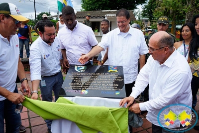 Gobernador del Valle puso la primera piedra del Malecón Bahía de la Cruz en Buenaventura