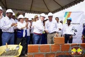 Presidente Santos colocó de forma simbólica la primera piedra de la construcción de la nueva sede del Sena en Buenaventura