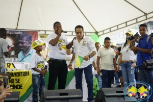 Un buen número de bonaverenses respaldaron el lanzamiento de la campaña al Senado de Alexander López Maya 