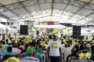 Un buen número de bonaverenses respaldaron el lanzamiento de la campaña al Senado de Alexander López Maya 