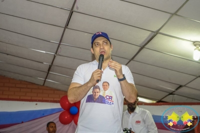 El senador Carlos Fernando Motoa convocó mas de 3 mil personas en las reuniones que encabezó el fin de semana