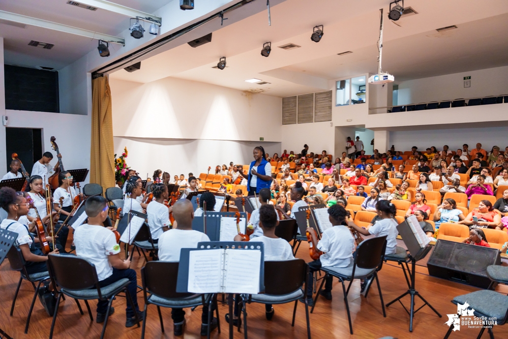 El Centro Musical Sinfónico Lleras de Batuta realizó el concierto “Buenaventura Suena Bonito”