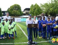 Presidente Santos entregó el polideportivo del barrio La Independencia