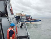 La Armada Nacional rescató 37 náufragos de un barco a la deriva