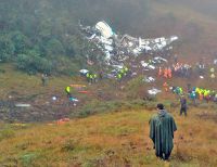 Tragedia del avión que transportaba al Chapecoense nos enluta, expresa el Presidente Santos