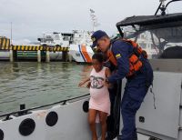 La Armada Nacional realizó evacuación de mujer en estado de embarazo en La Bocana