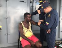 La Armada Nacional rescató un hombre que llevaba 44 horas a la deriva en la bocana del río Naya