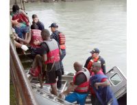 La Armada Nacional rescató a 10 personas que naufragaron en la bahía de Buenaventura