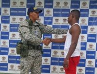 Alias “Andrés” abandonó las filas del ELN y se entregó voluntariamente a la Armada Nacional en Tumaco