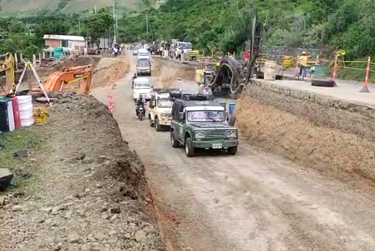 Se restableció el paso provisional a un carril en el km 59 de la vía Cali a Loboguerrero, Dagua